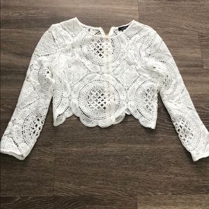White lace crop top. Size 2. Boohoo.